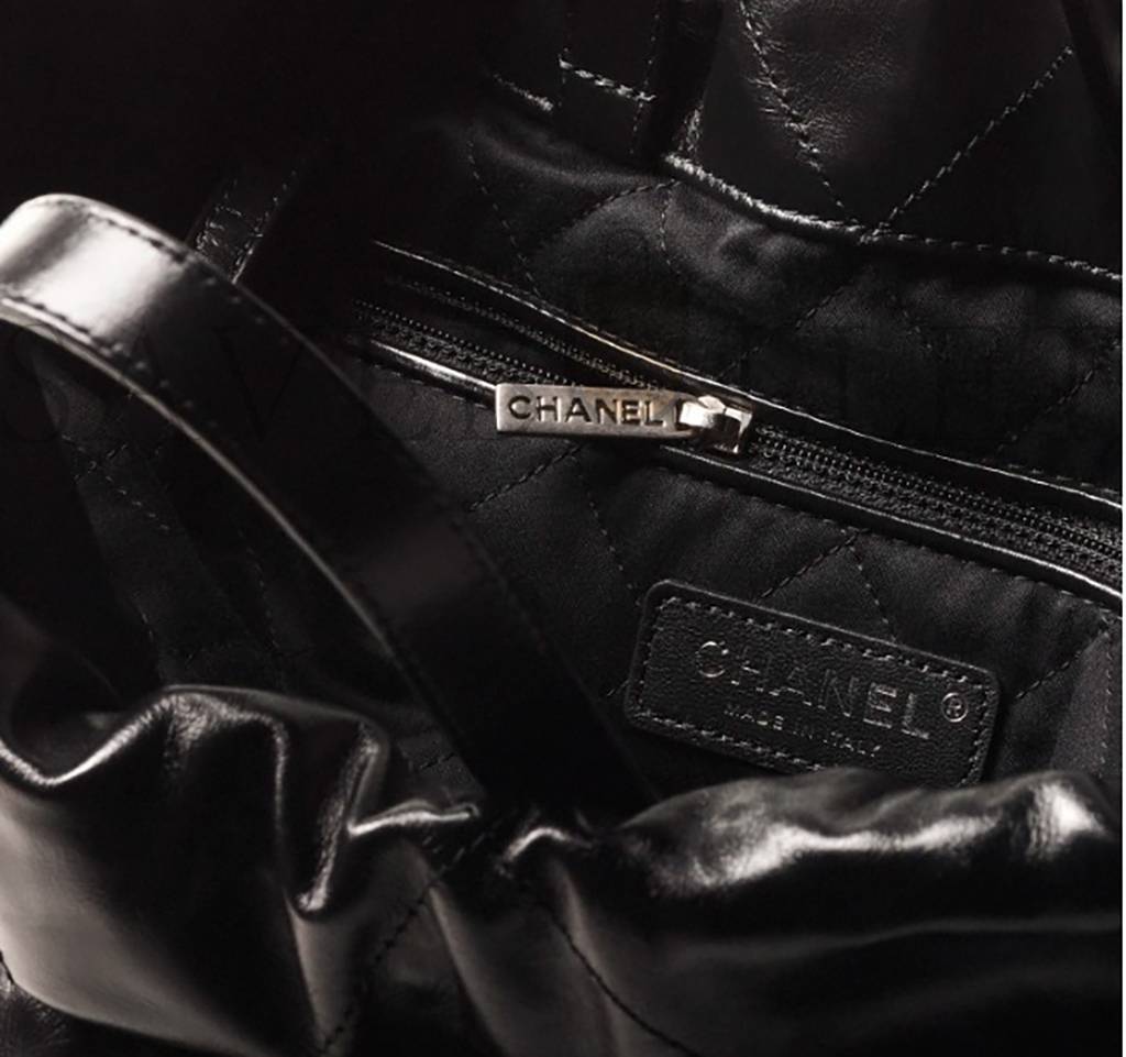 Ch*el 22 backpack silver hardware as3313 b08872 94305 (48*45*10cm)